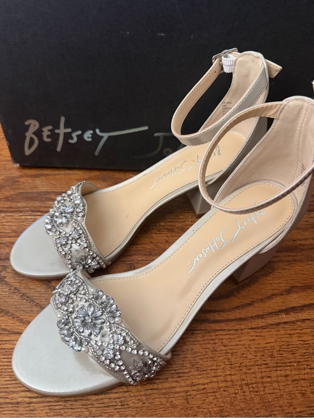 Betsey Johnson SB-MEL silver Satin Jeweled Block Heel Sandals size 6-NWT